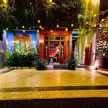 ホテル Coffee House ダンブッラ エクステリア 写真