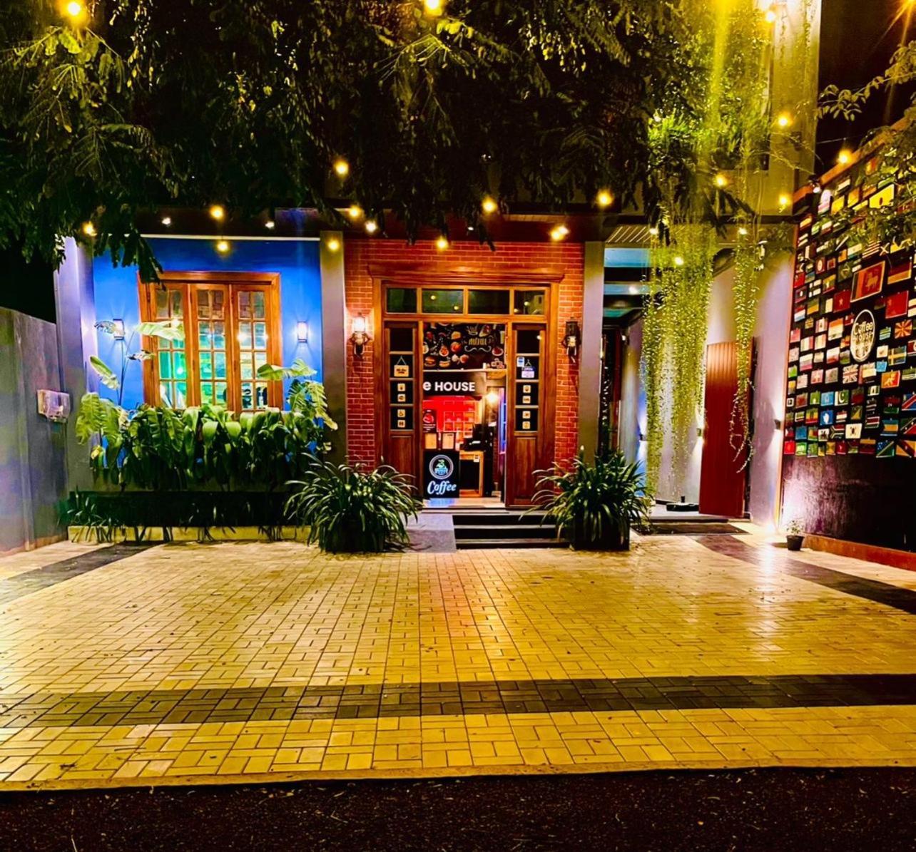 ホテル Coffee House ダンブッラ エクステリア 写真