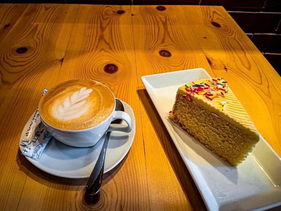 ホテル Coffee House ダンブッラ エクステリア 写真